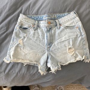 Universal Thread Shorts